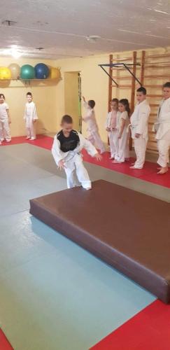 312F6025-6FE6-4BFC-B308-5885F667640F