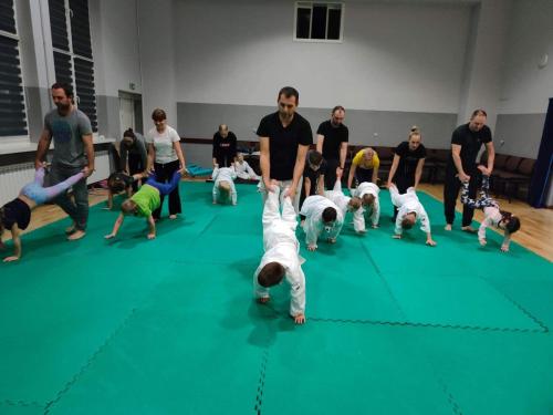 39D408DE-4EC6-4E57-8B8B-93748D50A80B