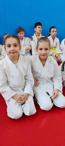 61E7850C-E053-4A93-8556-3B2A16B8D535