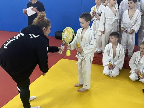 6EF59EB7-B432-47C4-BD60-3FE748EE60DC