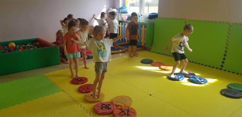 7741F5B7-C13C-4BD2-851A-CF2D80D3206A