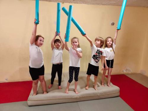 9542EB79-730D-43B0-BF98-348B2C5A5835