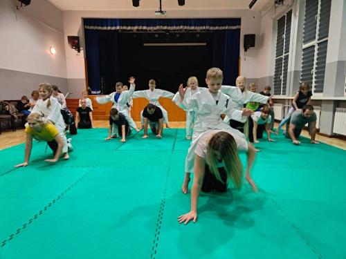 9E40DB37-5C21-41A7-9E98-E7CD34F7E0A9